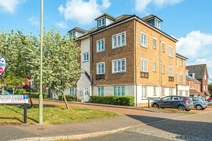 2 Bedroom Flat For Sale In Allington Close, Farnham, Surrey, GU9