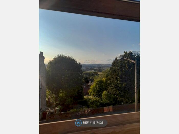 3 Bedroom Semi-Detached House To Rent In Hill Top, Bolsover, Chesterfield, S44