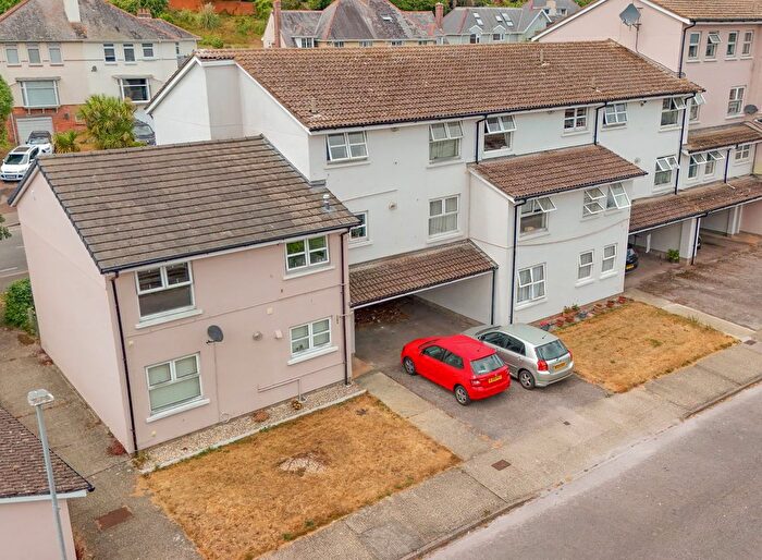 2 Bedroom Flat For Sale In Great Western Close, Paignton, TQ4