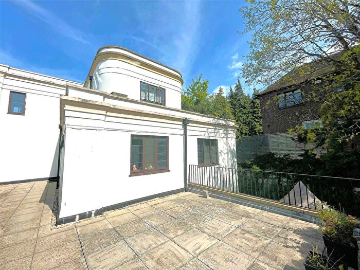 Apartment To Rent In Epsom Road, Guildford, Surrey, GU1