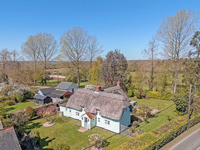 3 Bedroom Detached House For Sale In Beazley End, Braintree, CM7