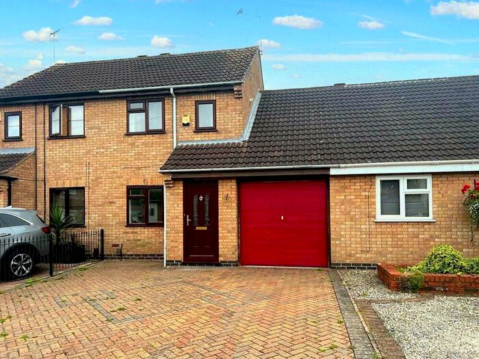 3 Bedroom Semi-Detached House To Rent In Woodbank, Burbage, Hinckley, Leicestershire, LE10