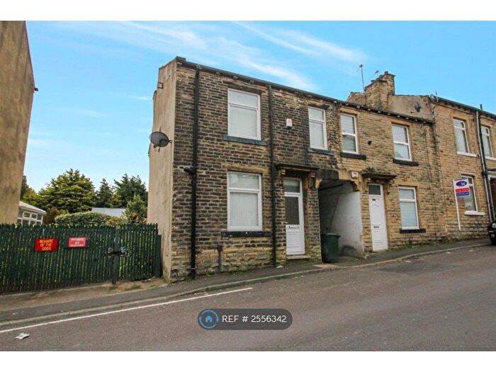 2 Bedroom Terraced House To Rent In Wellington Road, Bradford, BD2