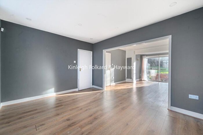 4 Bedroom Detached House To Rent In Woodlea Drive, Bromley, BR2