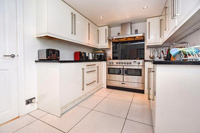 4 Bedroom Detached House For Sale In Casewick Lane, Stamford, PE9