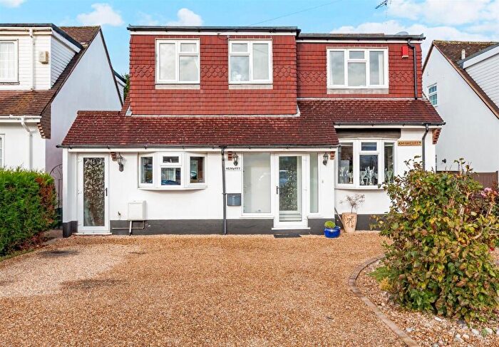 3 Bedroom Detached House For Sale In Gresham Avenue, Hartley, DA3