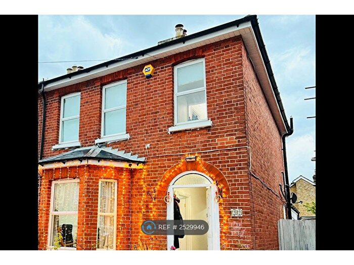 3 Bedroom Semi-Detached House To Rent In Powney Road, Maidenhead, SL6