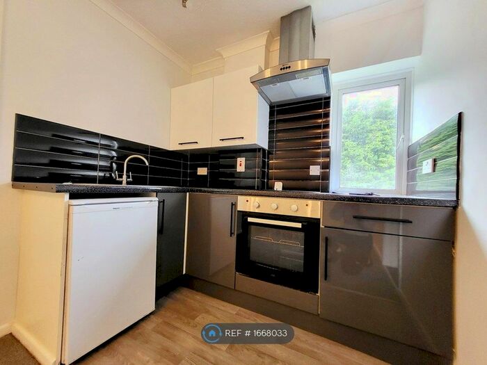 1 Bedroom Flat To Rent In Seacombe Lodge, Swanage, BH19