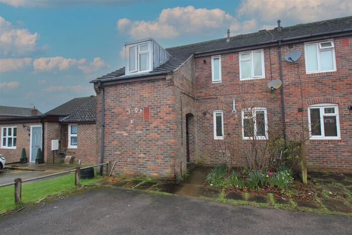 1 Bedroom Maisonette To Rent In Roebuck Close, Horsham, RH13