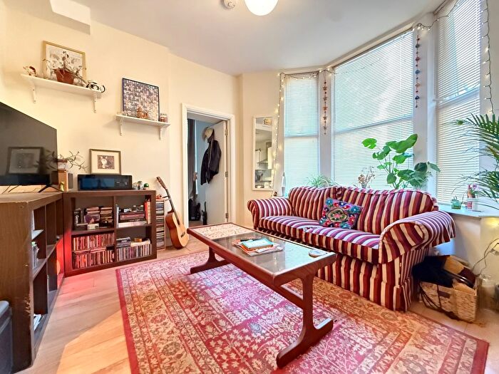 1 Bedroom Flat To Rent In Connaught Road, Roath, CF24
