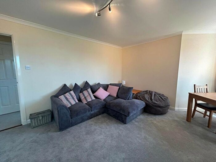 1 Bedroom Flat To Rent In Sunnybank Road, Aberdeen, AB24
