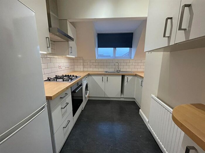 2 Bedroom Detached House To Rent In Chantry Gate, Bishops Cleeve, Cheltenham, GL52