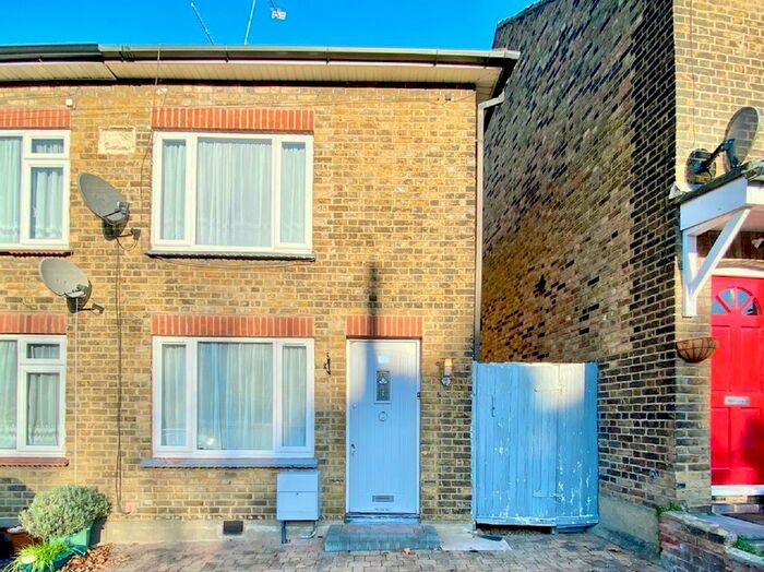 2 Bedroom Semi-Detached House To Rent In Junction Road, Warley, Brentwood, CM14