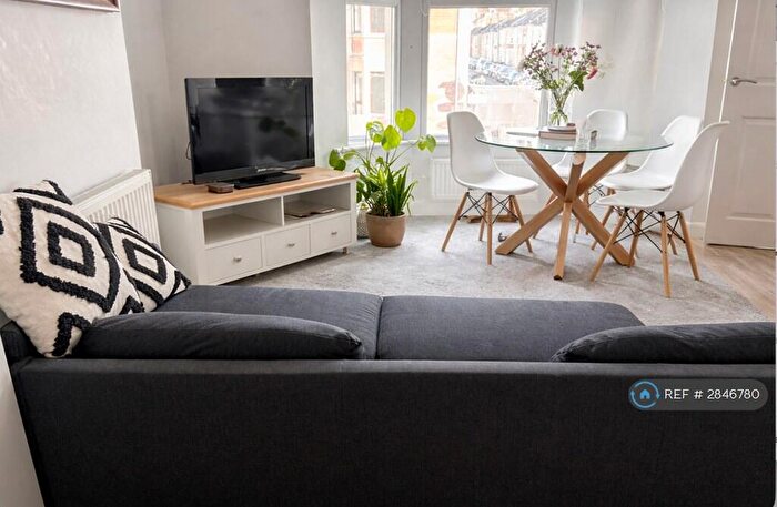 3 Bedroom Maisonette To Rent In Raleigh Road, Bristol, BS3