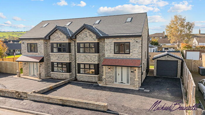 4 Bedroom Semi Detached House For Sale In Crestville Road, Clayton, Bradford, BD14