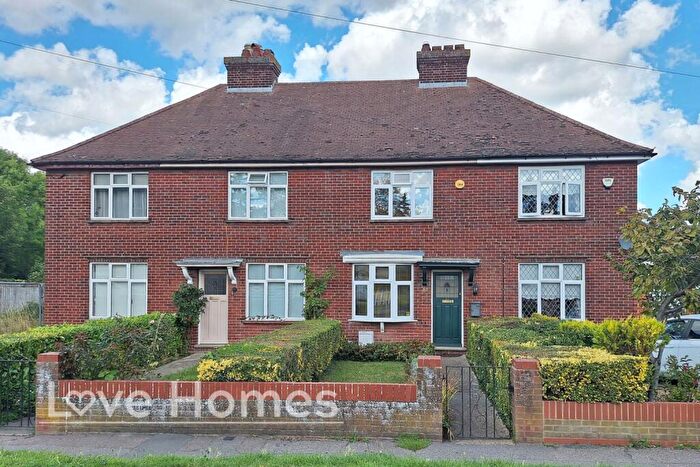 2 Bedroom Terraced House For Sale In Sharpenhoe Road, Barton-Le-Clay, MK45