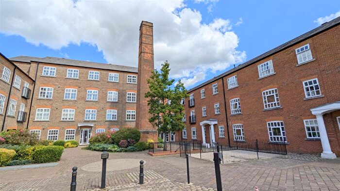 2 Bedroom Flat To Rent In Milliners Court, Lattimore Road, St Albans, Herts, AL1