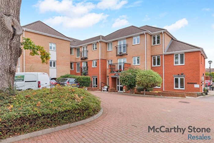 1 Bedroom Flat For Sale In Olympic Court, Cannon Lane, Stopsley, Luton, Bedfordshire, LU2