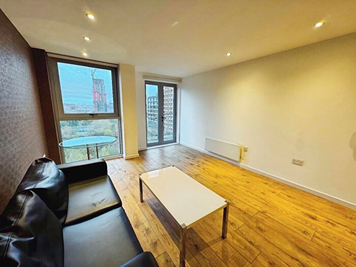 2 Bedroom Flat To Rent In Faroe, Gotts Road, Leeds, West Yorkshire, LS12