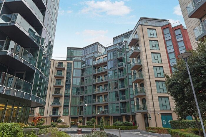 2 Bedroom Flat For Sale In Juniper Drive, London, SW18