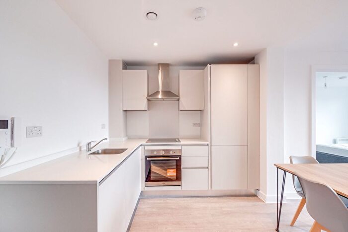 2 Bedroom Flat To Rent In The Burj Apartments, Green Street, Birmingham, B12