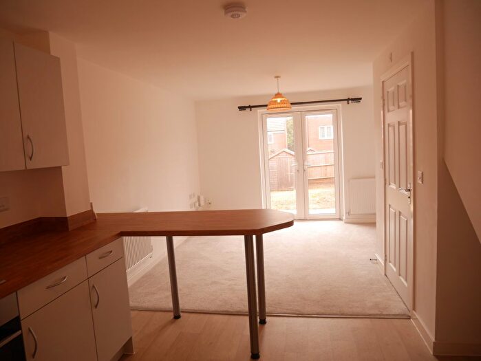 2 Bedroom End Of Terrace House To Rent In Wigeon Road, Bridgwater, TA6