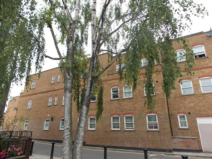 2 Bedroom Flat To Rent In William Place, London, E3