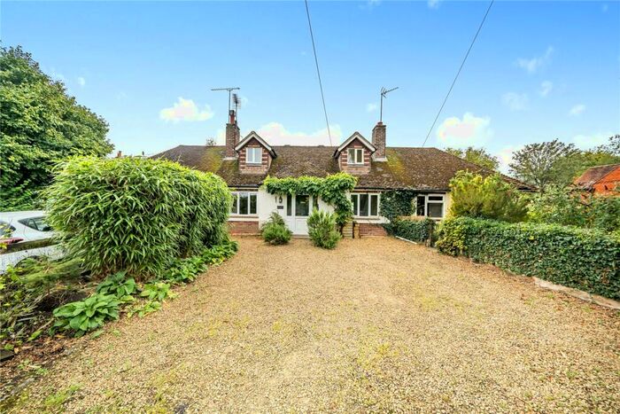 4 Bedroom Bungalow To Rent In Well Road, Crondall, Farnham, Hampshire, GU10