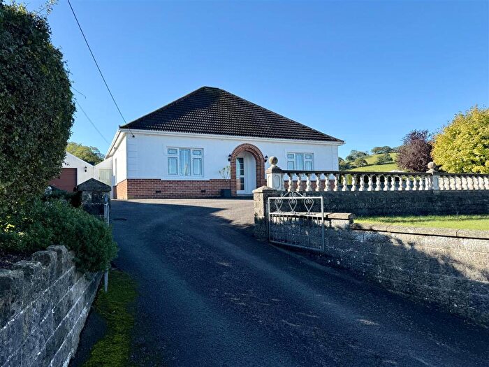 3 Bedroom Detached Bungalow For Sale In Llanybydder, SA40