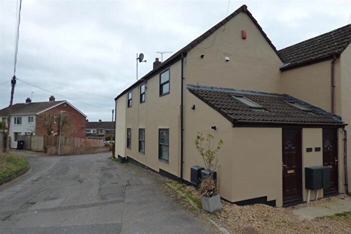 2 Bedroom Flat To Rent In The Causeway, Coalpit Heath, Bristol, BS36