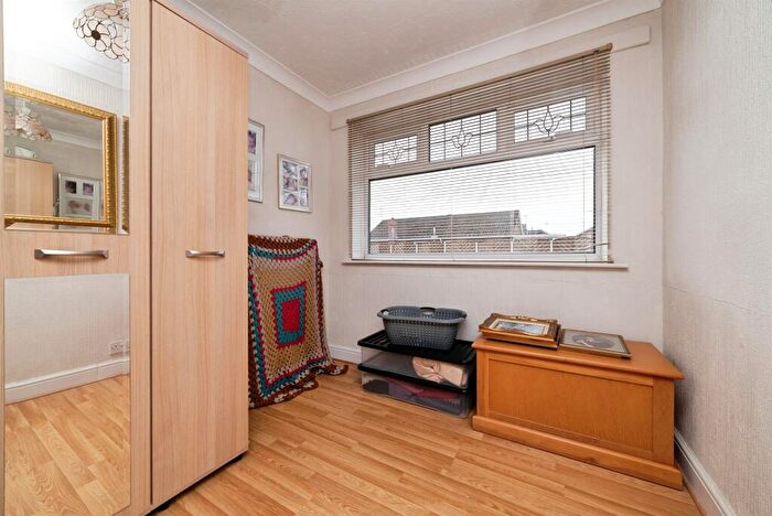 2 Bedroom Detached Bungalow For Sale In Cedarwood Drive, Hull, HU5