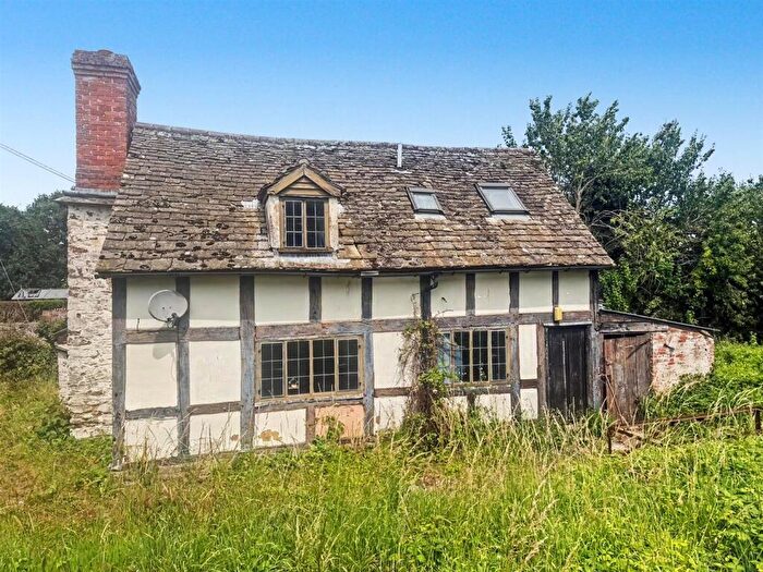 2 Bedroom Detached House For Sale In Woonton, Hereford, HR3