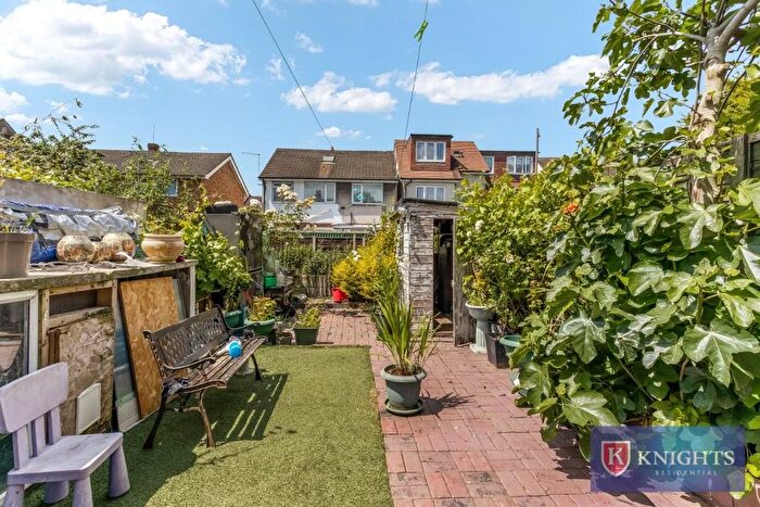 3 Bedroom Terraced House For Sale In Medcalf Road, London, EN3