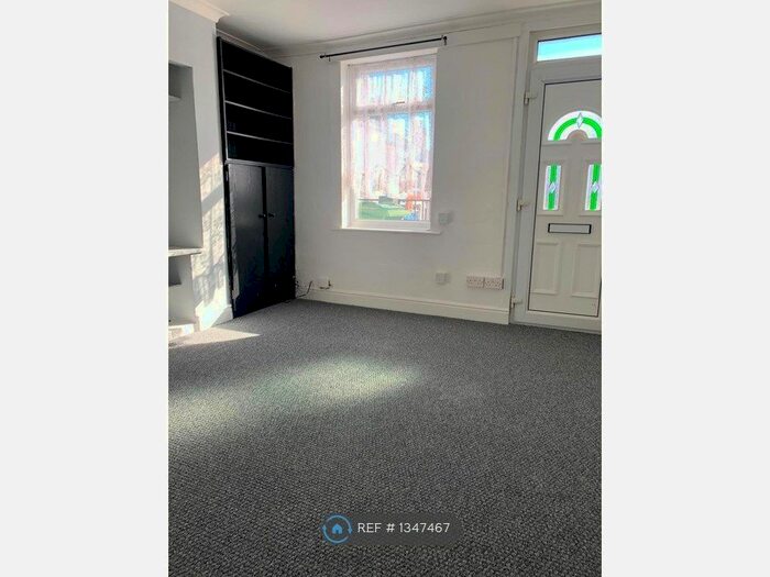 2 Bedroom Terraced House To Rent In King Street, Mansfield, NG18