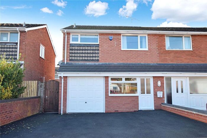 3 Bedroom Semi Detached House To Rent In The Birches, Stourport-on-Severn, DY13