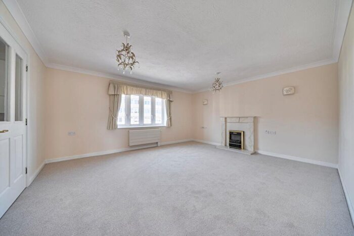 2 Bedroom Retirement Property For Sale In Southfields Road, Eastbourne, BN21