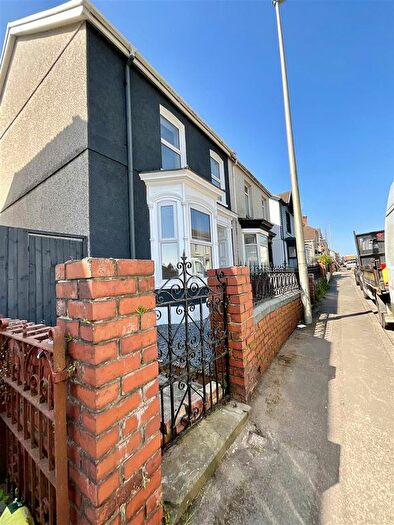 3 Bedroom Semi-Detached House For Sale In Frondeg Terrace, Llanelli, SA15