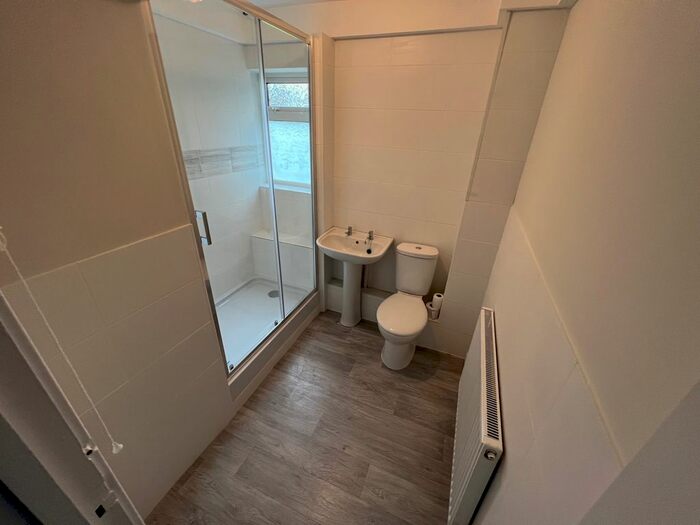 1 Bedroom Flat To Rent In Skaithmuir Road, Splott, Cardiff, CF24