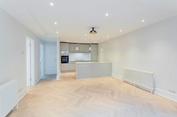 1 Bedroom Flat To Rent In Earlham Street, London, WC2H