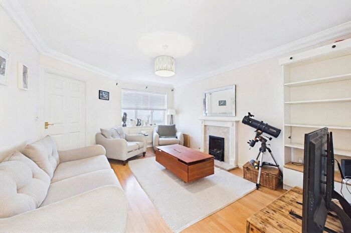 3 Bedroom Semi-Detached House To Rent In Whitchurch Road, Fleet, Hampshire, GU51