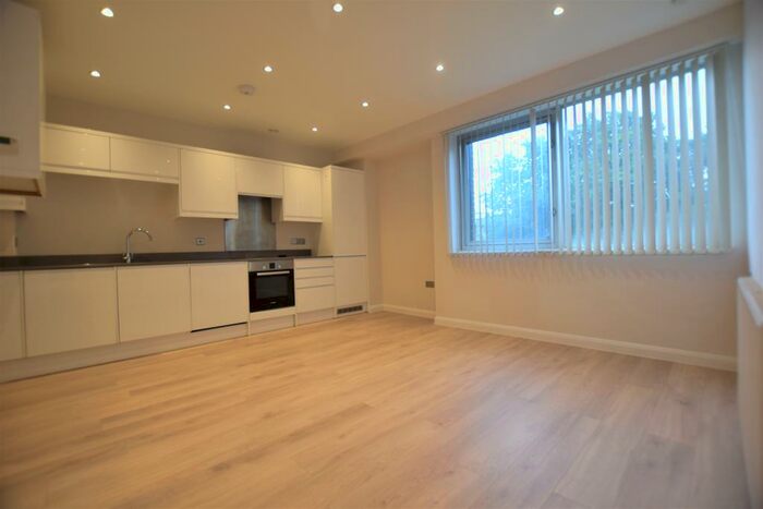 1 Bedroom Apartment To Rent In Kings Court, Camberley, GU15