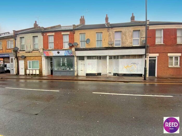 1 Bedroom Flat To Rent In West Street, Southend On Sea, SS2