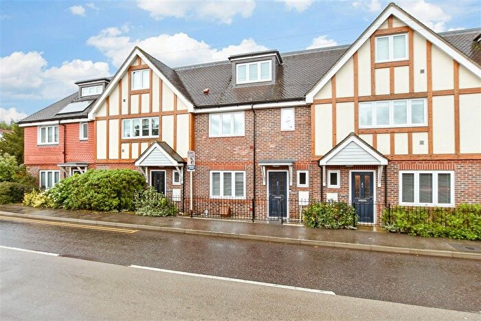 4 Bedroom Terraced House For Sale In Main Road, Edenbridge, Kent, TN8