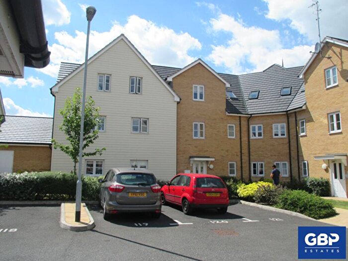 2 Bedroom Flat To Rent In Brick Kiln Road, Buttercup House, RM3