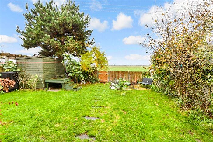 3 Bedroom Link Detached House For Sale In Gloucester Mews, New Romney, Kent, TN28