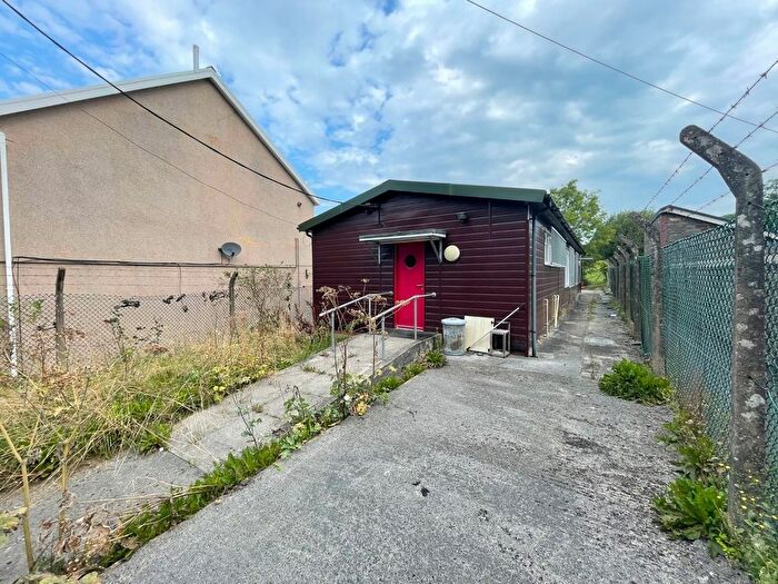 Property For Sale In Heol Y Pentre, Ponthenri, SA15