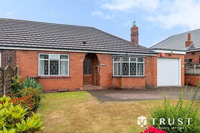 2 Bedroom Bungalow For Sale In Heybeck Lane, Dewsbury, WF12