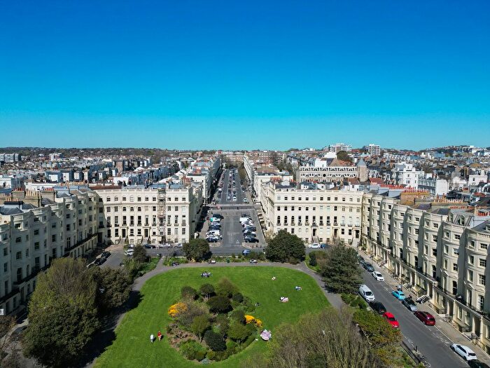 2 Bedroom Flat For Sale In Brunswick Square, Hove, BN3