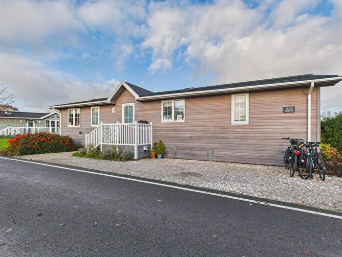 3 Bedroom Property For Sale In Mercia Marina, Willington, DE65
