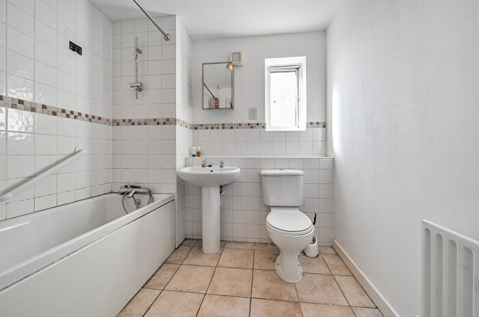 2 Bedroom Flat For Sale In Tylney Close, Chigwell, London, IG7